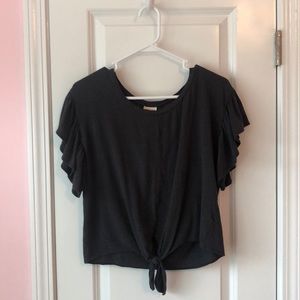 cropped flowy sleeve top